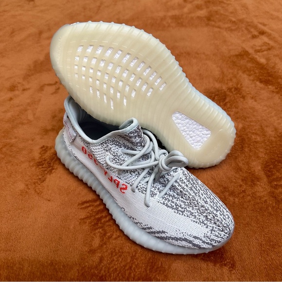 Yeezy 350 - Picture 5 of 5